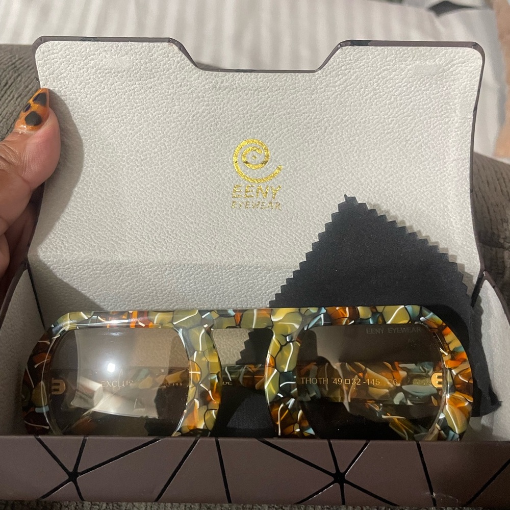 Envy Sunglasses with Multicolor Pattern